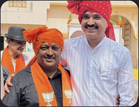 Hardik Tamaliya with party workers